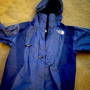 North face women’s small exterior waterproof shell
